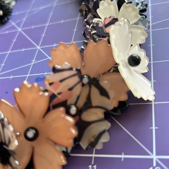 Vintage estate piece by R.J. Graziano chunky floral earthtone statement piece - Picture 3 of 11